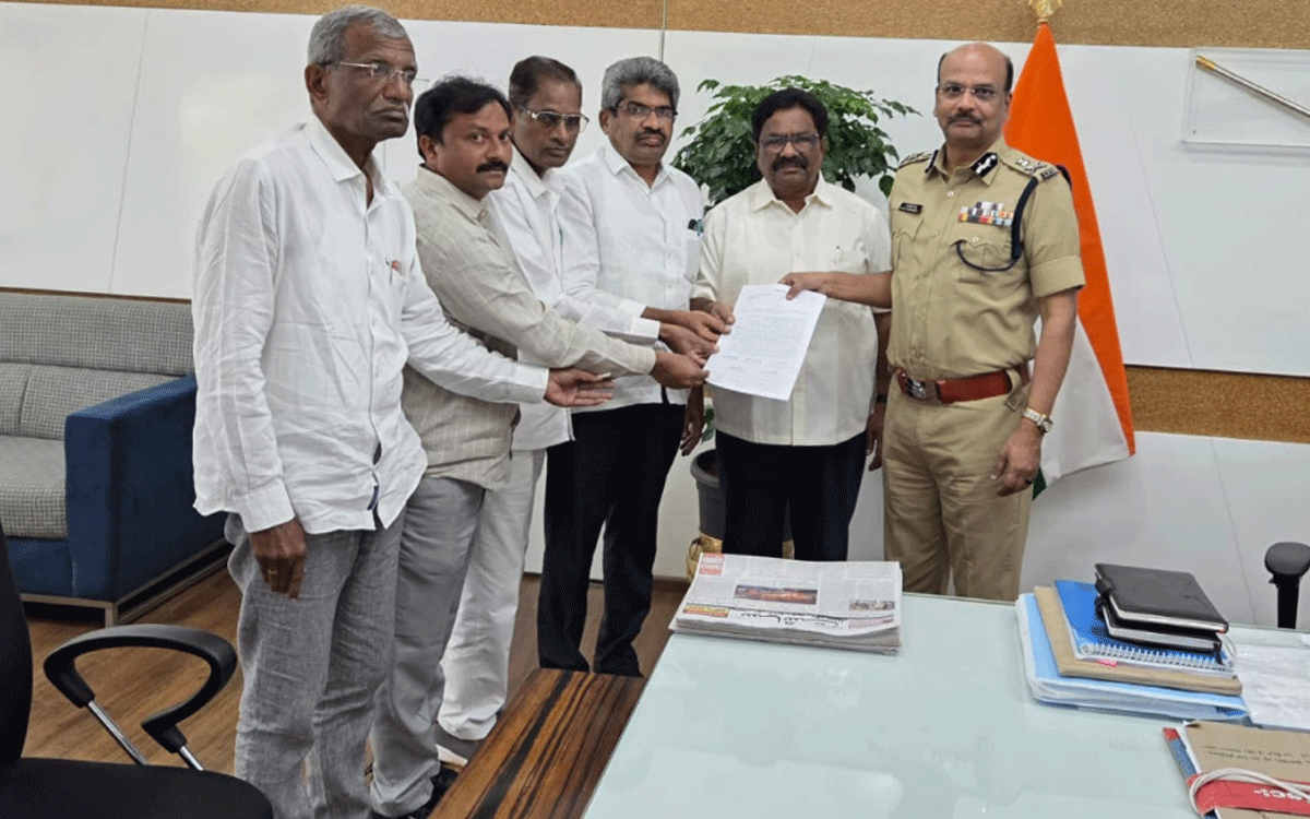 Madhira : సామినేని హంతకులను అరెస్ట్‌ చేయాలని డీజీపీకి వినతి