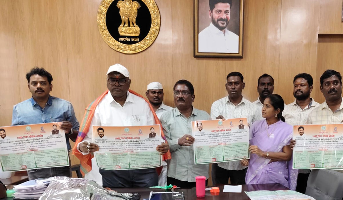  E-Shram portal | ఈ-శ్రమ్‌ పోర్టల్‌లో పేర్లు నమోదు చేసుకోవాలి.. పెద్దపల్లి అదనపు కలెక్టర్‌ దాసరి వేణు