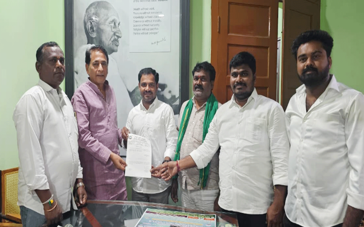 Ramagiri : గాంధీ గ్లోబల్ ఫ్యామిలీ & గాంధీ జ్ఞాన్ ప్రతిష్ఠాన్ రాష్ట్ర ఉపాధ్యక్షుడిగా నీరుడు దయాకర్‌రెడ్డి