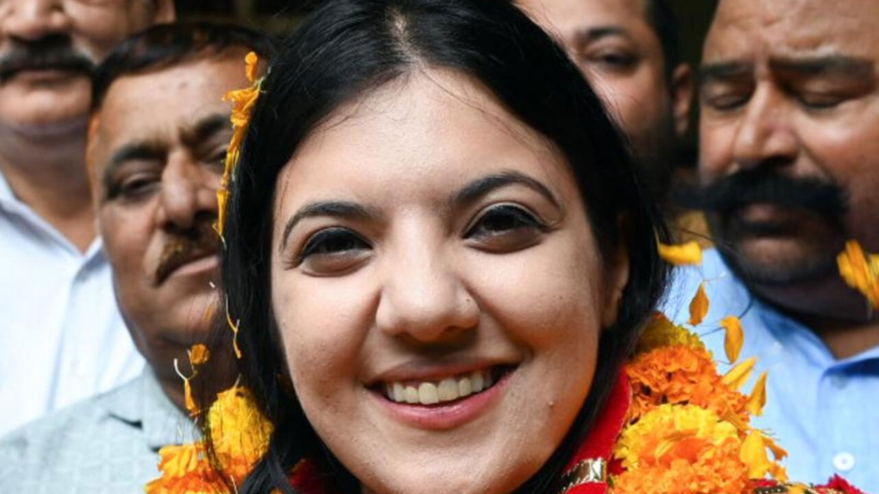 Devyani Rana: జ‌మ్మూక‌శ్మీర్‌లో ముందంజ‌లో బీజేపీ అభ్య‌ర్థి