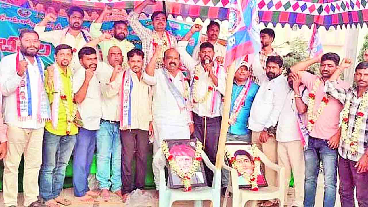 ఆధిపత్య కులాల కుట్రలను ఎండగట్టాలి