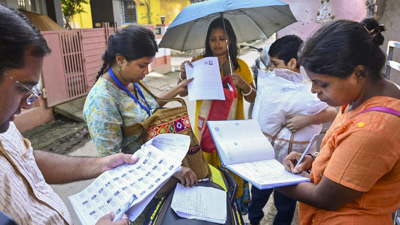 Supreme Court: త‌మిళ‌నాడులో ఎస్ఐఆర్ వ‌ద్దు.. సుప్రీంలో డీఎంకే పిటీష‌న్‌