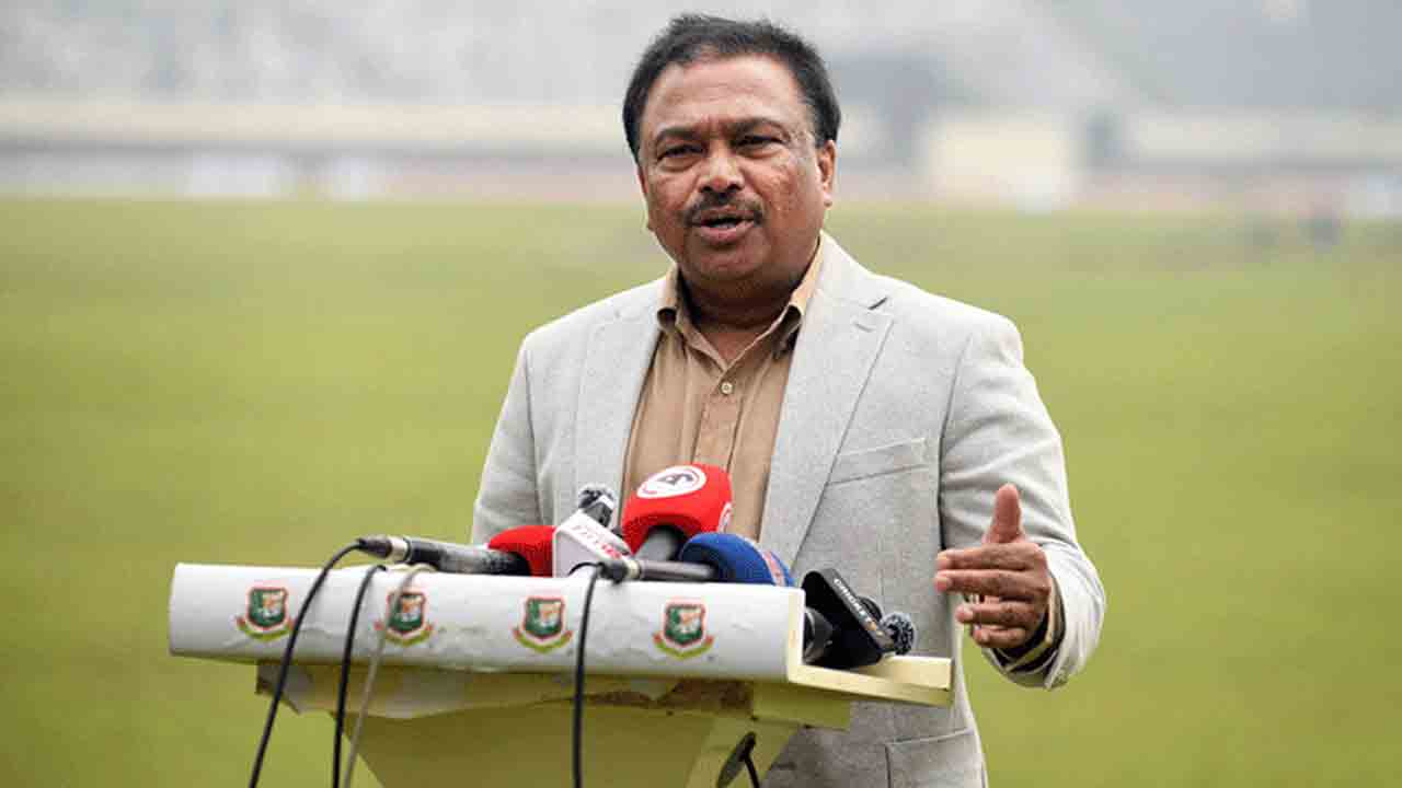 Faruque Ahmed | మాజీ కెప్టెన్‌కు గుండెపోటు.. స్టెంట్ వేసి ప్రాణాలు నిలిపిన వైద్యులు..!