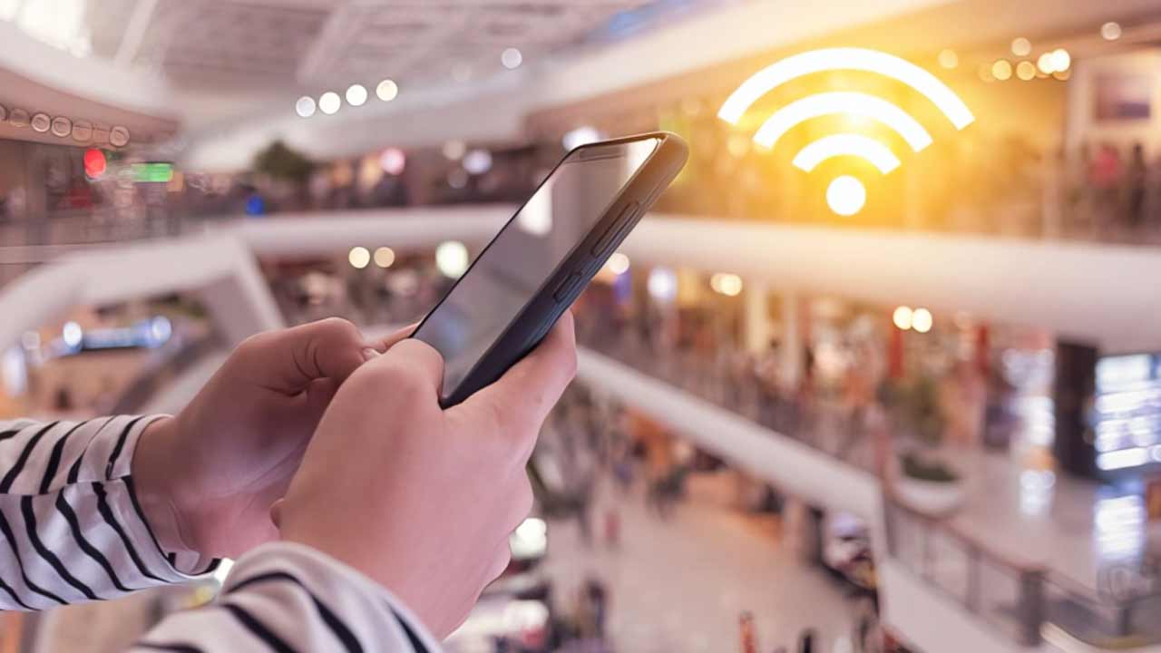 Free Wifi | అలిగి ఇంట్లో నుంచి వెళ్లిపోయిన అమ్మాయిని పట్టించిన ఫ్రీ వైఫై