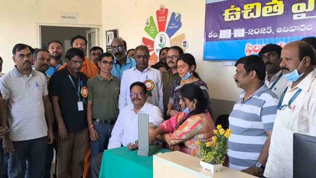 Suryapet | ఉచిత వైద్య శిబిరాలను ప్రజలు సద్వినియోగం చేసుకోవాలి : డాక్టర్‌ వెంకటరమణ