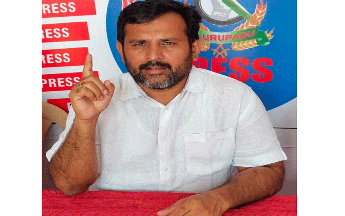 Julurupadu : కేటీఆర్‌పై కక్ష్య సాధింపు చర్యలను తీవ్రంగా ఖండిస్తున్నాం : లకావత్ గిరిబాబు