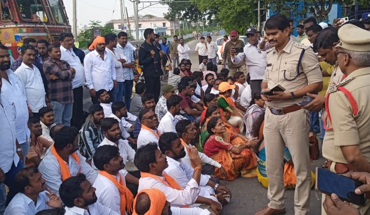 Ramagundam Baldia | రణరంగంగా మారిన రామగుండం.. బల్దియా కార్యాలయం ముట్టడి, రాజీవ్ రహదారిపై రాస్తారోకో