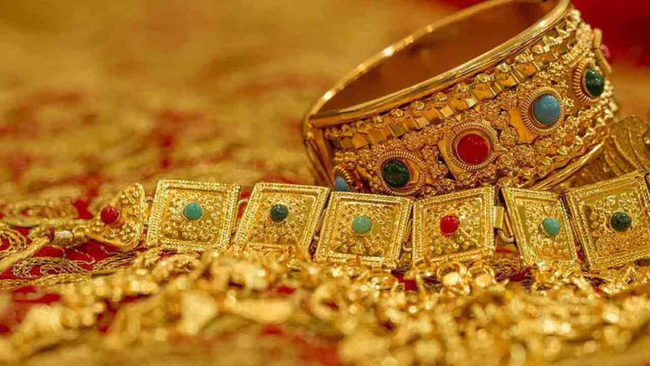 Hyderabad | న‌మ్మ‌క‌ద్రోహం.. బంధువు బంగారు ఆభ‌ర‌ణాలు అమ్మేశాడు..