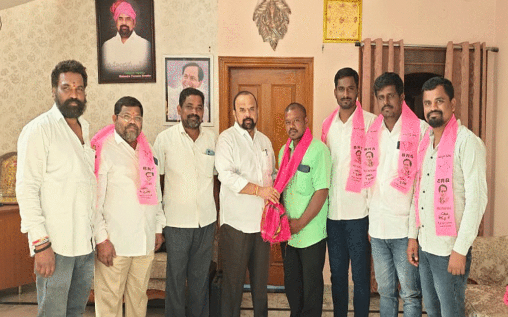 Atmakur(M) : బీఆర్ఎస్‌లోకి కాంగ్రెస్‌ కప్రాయపల్లి గ్రామ యూత్ అధ్య‌క్షుడు