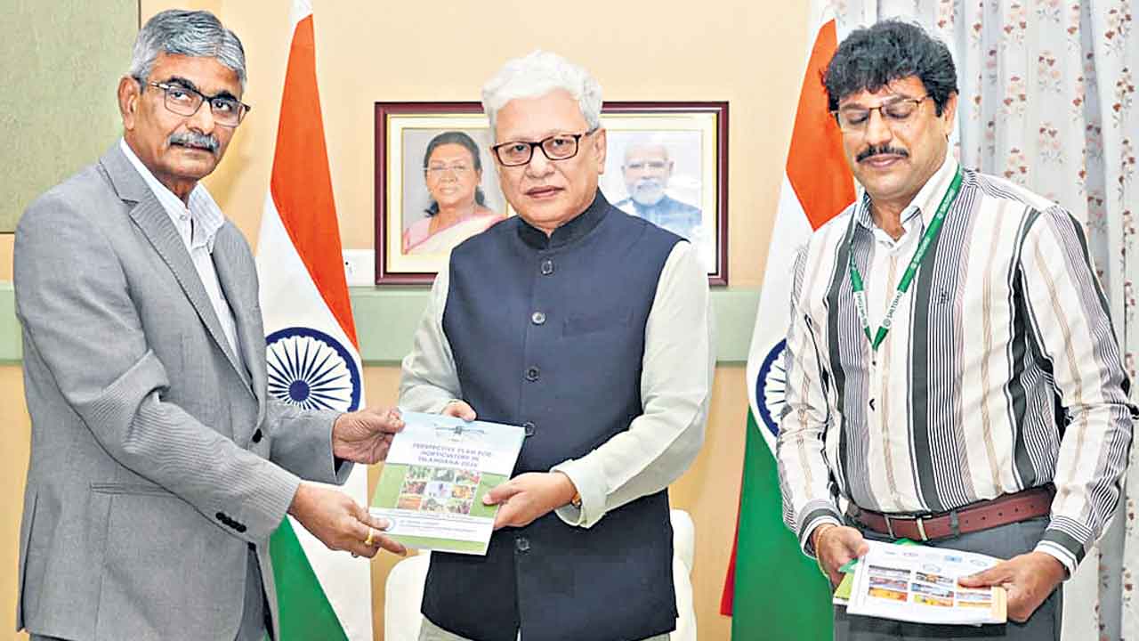 గవర్నర్‌కు ఉద్యాన ప్రణాళిక-2035 అందజేత