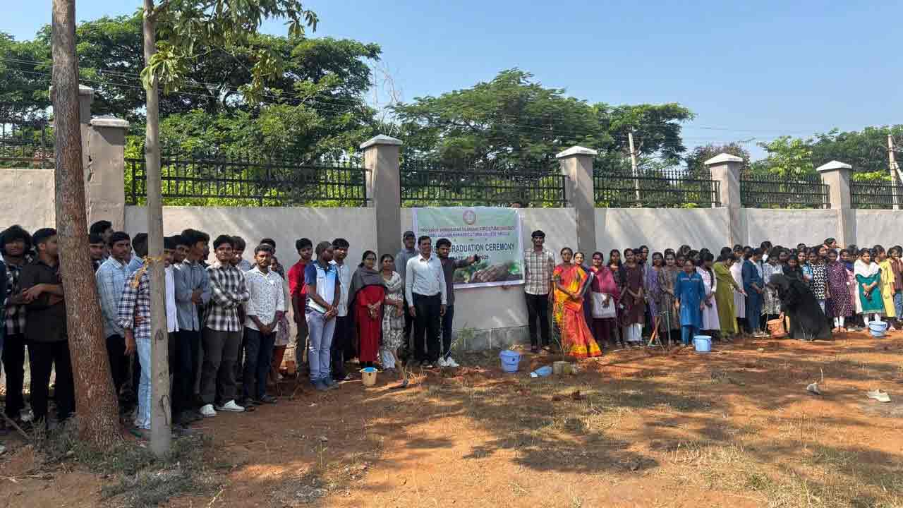సిరిసిల్ల వ్యవసాయ కళాశాలలో ‘గ్రీన్ గ్రాడ్యుయేషన్ డే’
