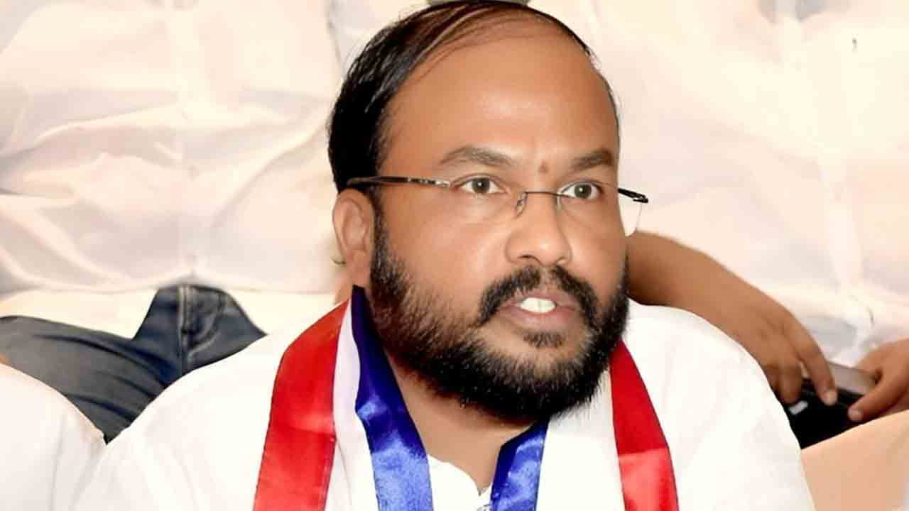 సీఎం రేవంత్‌రెడ్డి బీసీలను నమ్మించి మోసం చేశాడు : గుజ్జ సత్యం