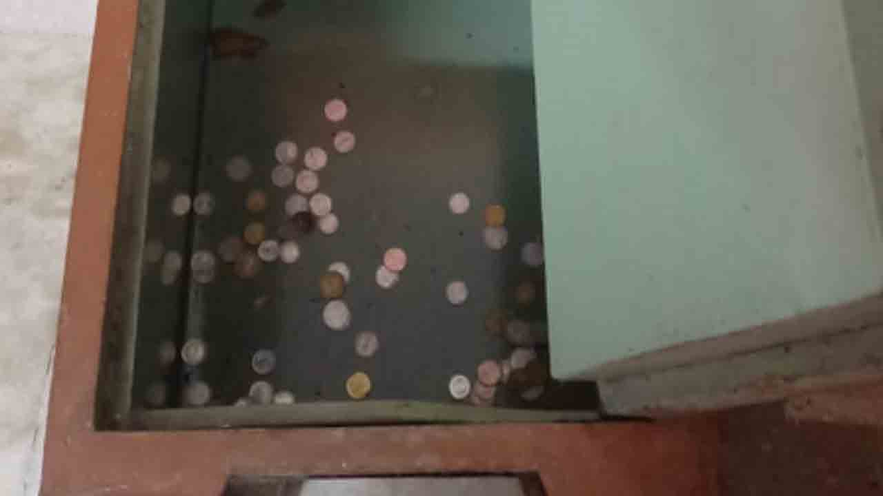 Mansurabad | హనుమాన్‌ దేవాలయంలో చోరీ.. హుండీని పగులగొట్టి నగదు అపహరణ