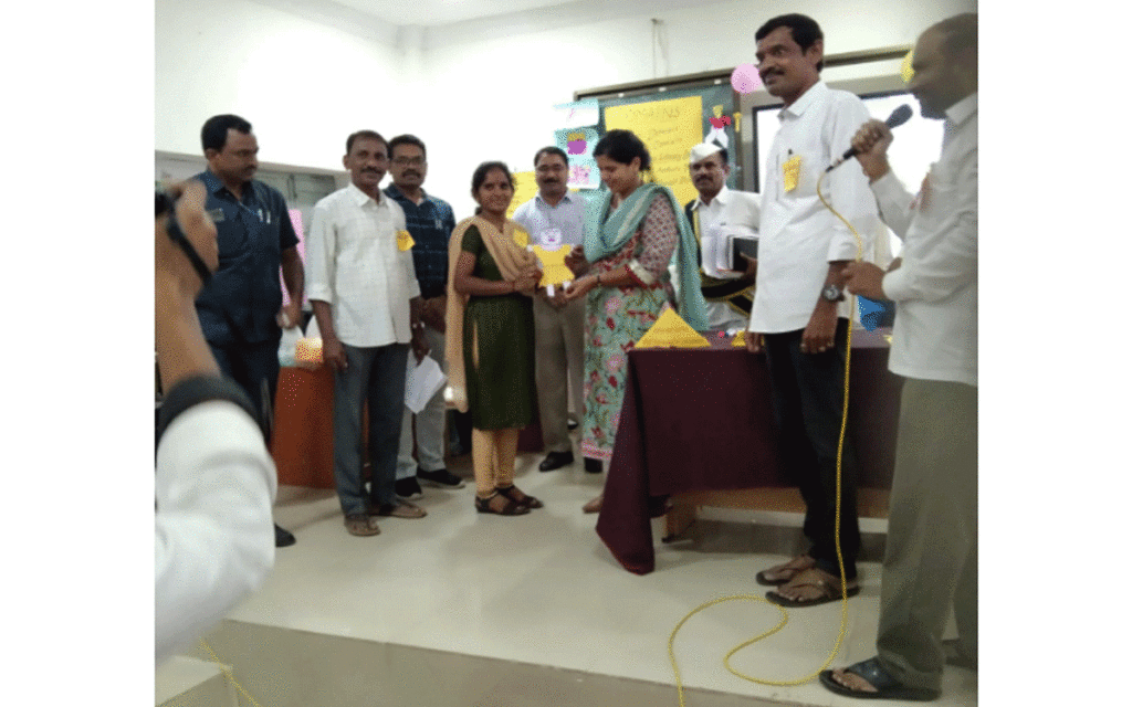 Ramagiri : ఆట‌పాట‌ల‌తో చిన్నారుల‌కు విద్యా బోధ‌న : క‌లెక్ట‌ర్ ఇలా త్రిపాఠి