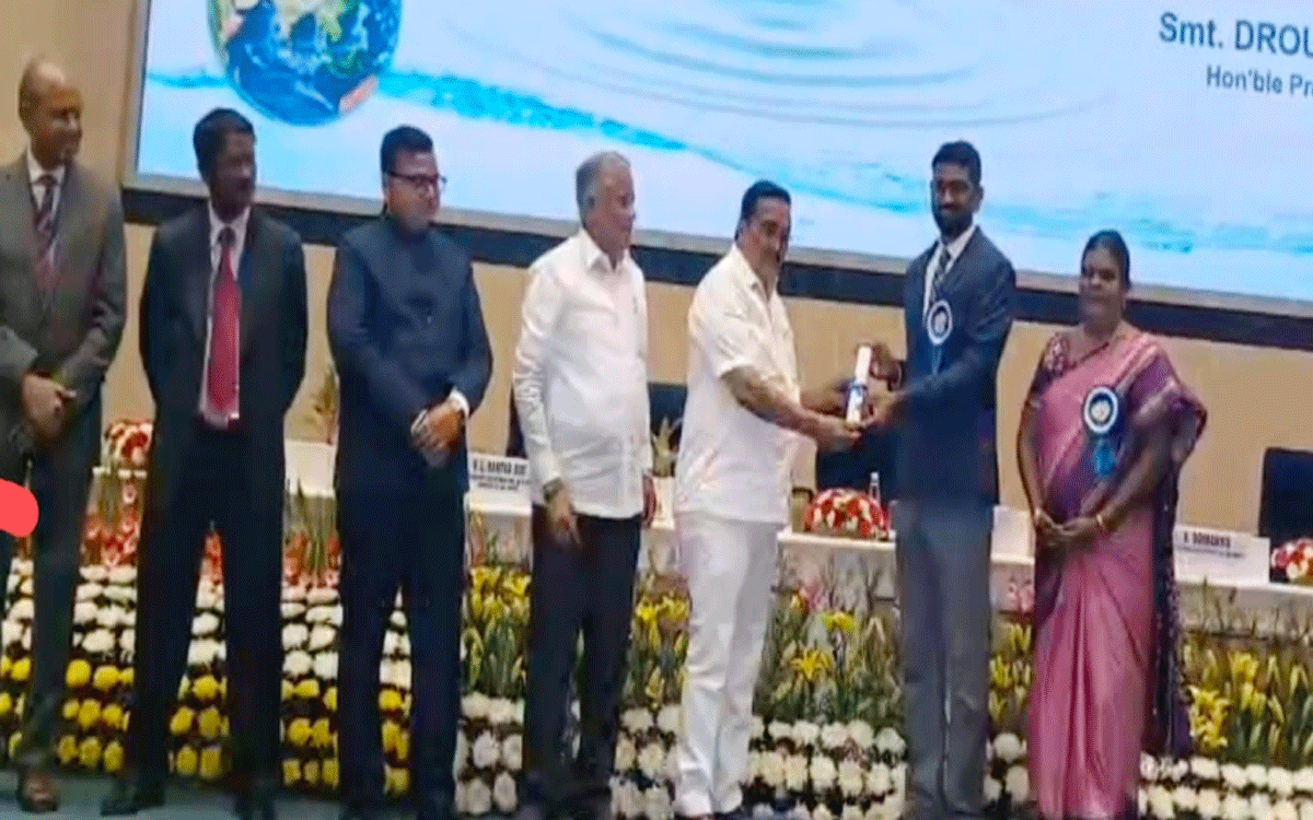 Bhadradri Kothagudem : జల్ సంచయ్-జన్ భగీదారి అవార్డు అందుకున్న‌ క‌లెక్ట‌ర్ జితేశ్ వి పాటిల్‌