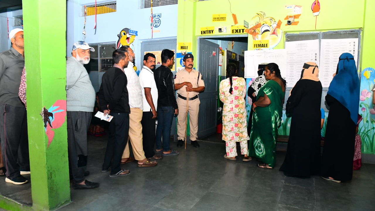 Jubilee Hill By-Election | జూబ్లీహిల్స్‌లో 11 గంటల వరకు 20.76 శాతం పోలింగ్‌