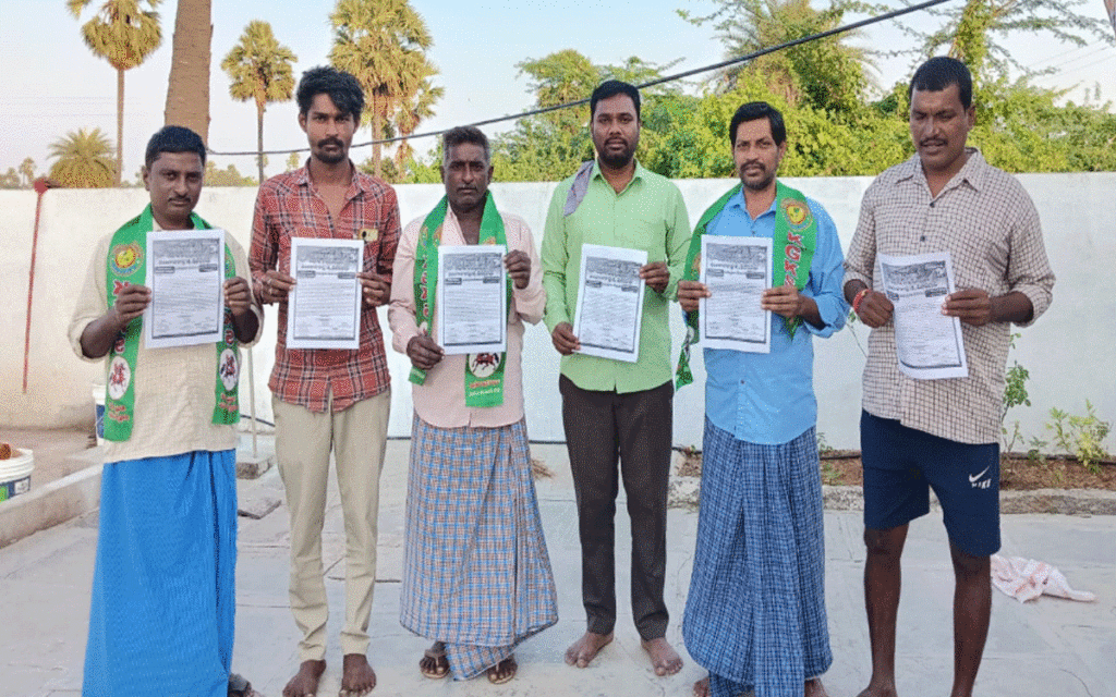 Kattangur : 'కల్లుగీత కార్మిక సంఘం మహాసభల‌ను విజయవంతం చేయాలి'