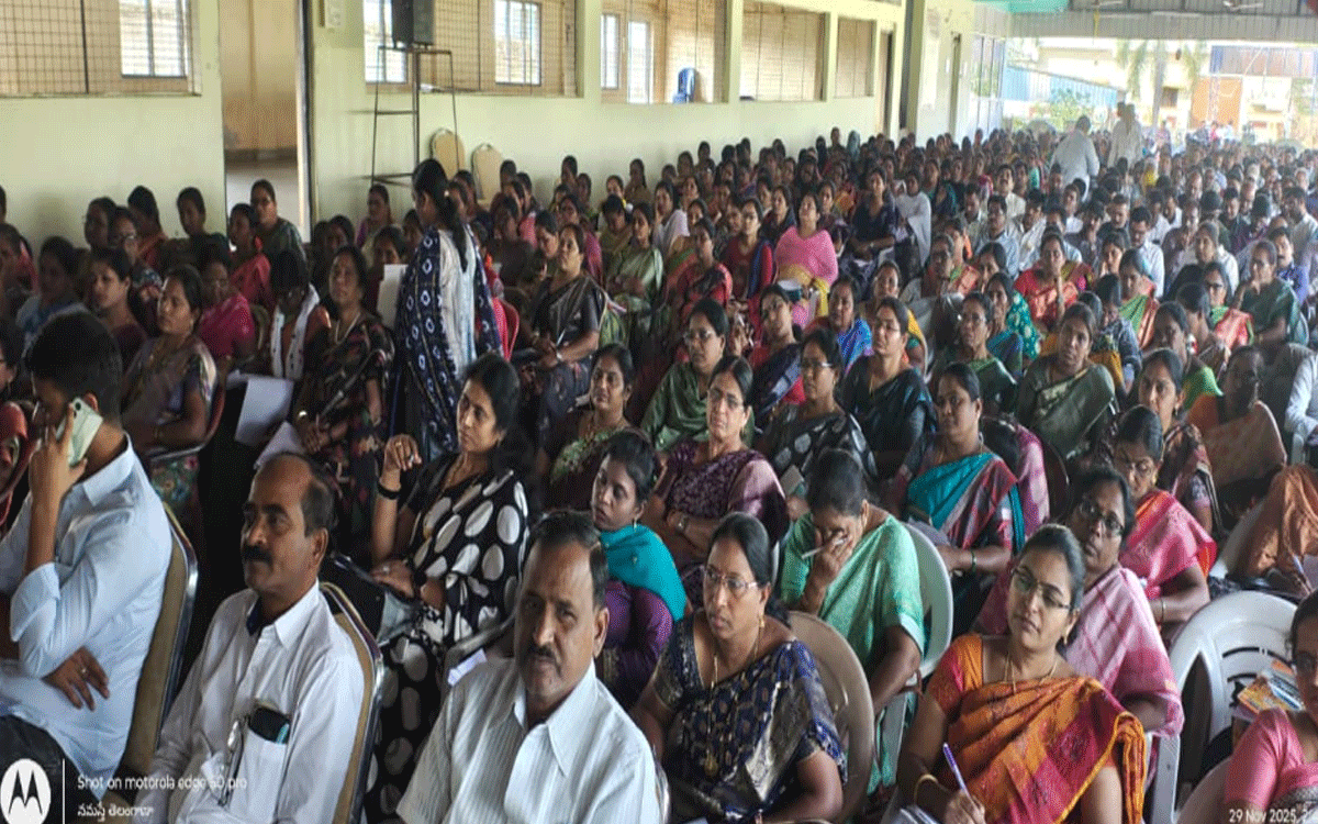 Karepally : ఎన్నికల విధులు పకడ్బందీగా నిర్వహించాలి : సింగరేణి ఎంపీడీఓ శ్రీనివాసరావు