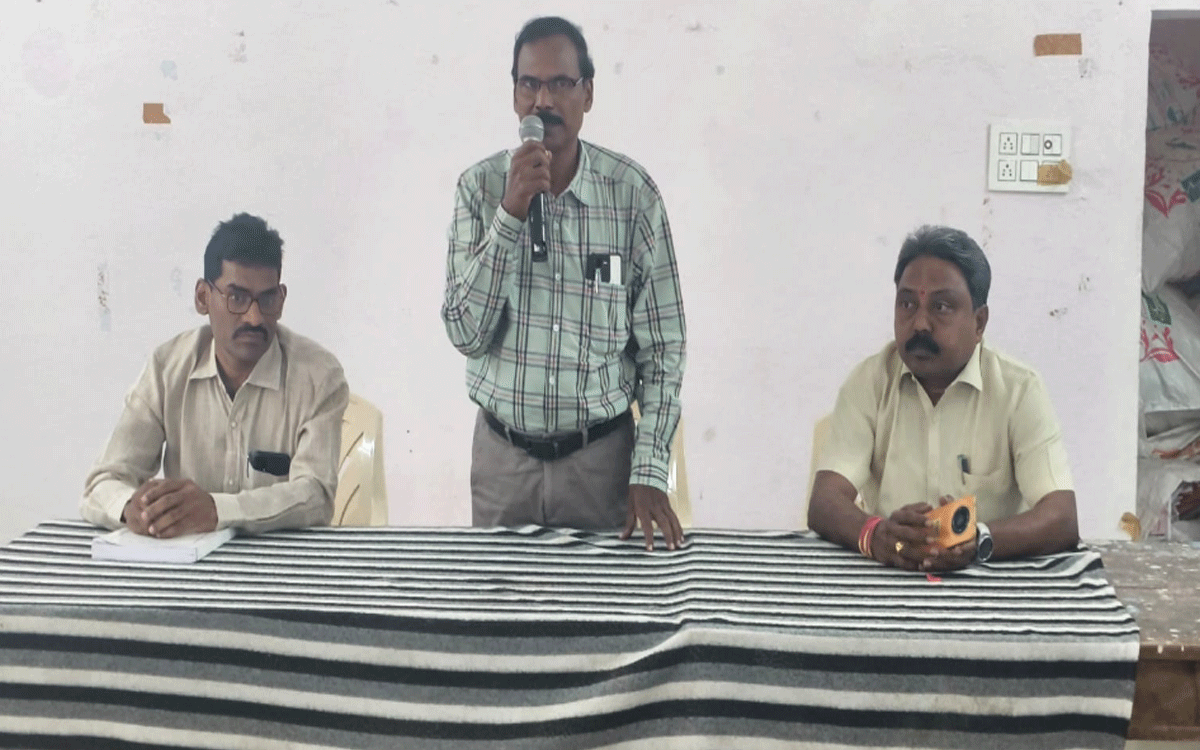 Karepally : పంచాయతీ ఎన్నికల నిర్వహణపై ఆర్ఓలకు శిక్షణ