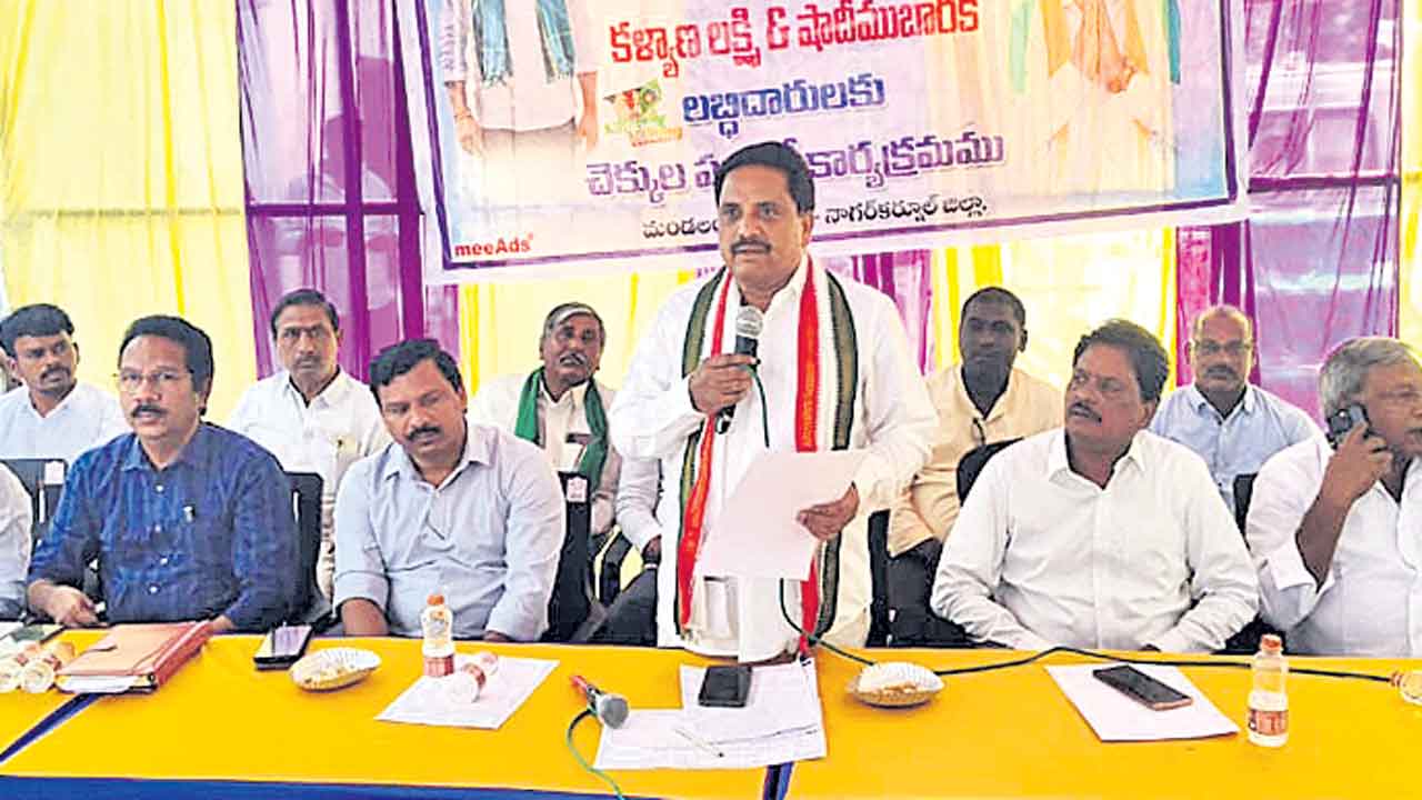 ప్రభుత్వ దవాఖానలో సౌకర్యాల్లేవు
