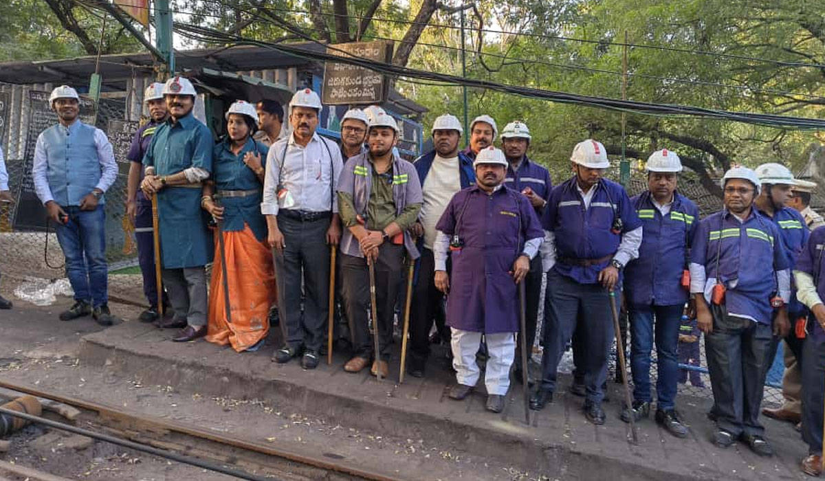 Kishore Makwana | జీడీకే-11 గనిని సందర్శించిన జాతీయ ఎస్సీ, ఎస్టీ కమిషన్ చైర్మన్, సభ్యులు