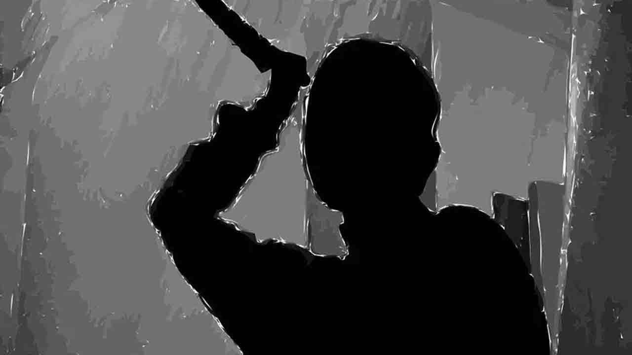 Hyderabad | సోద‌రికి వేధింపులు.. బావ‌పై క‌త్తితో దాడి చేసిన బామ్మ‌ర్ది