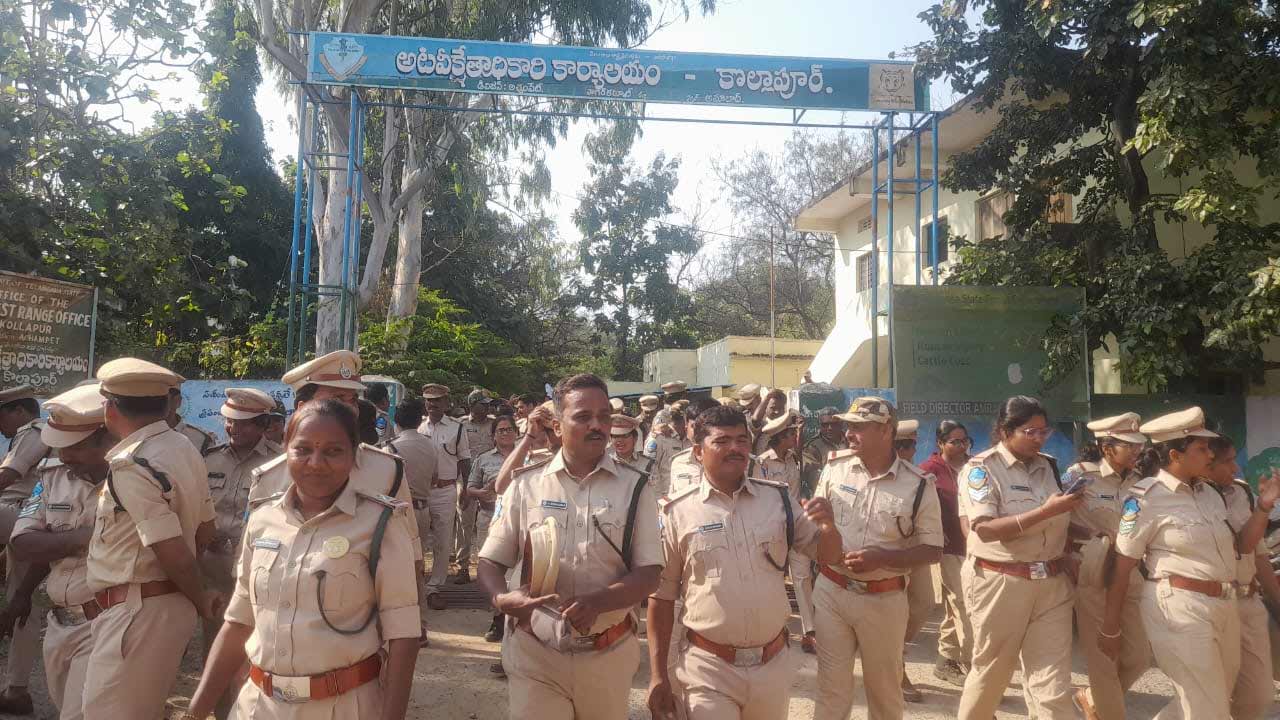 Forest | ఫారెస్ట్‌ అధికారులపై జరిగిన దాడికి కౌంటర్‌ ఎటాక్‌.. చెట్లు నరికిన చోట మొక్కలు నాటిన సిబ్బంది