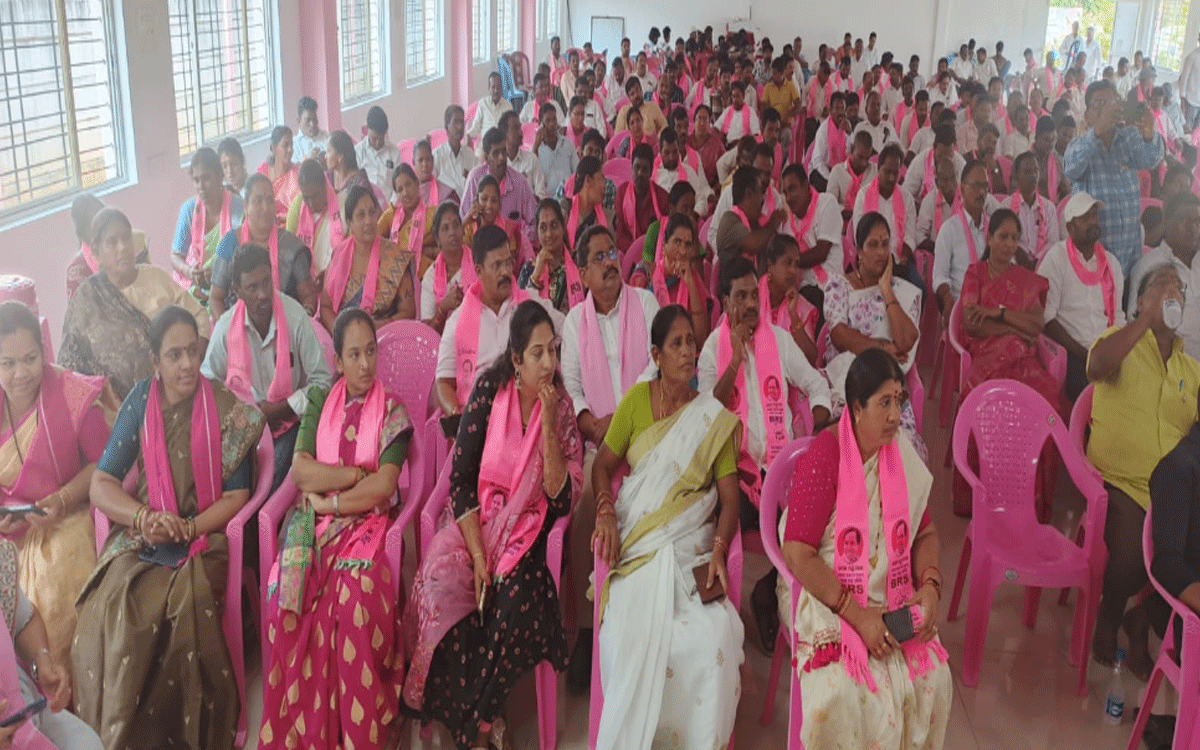 Bhadradri Kothagudem : స్థానిక సంస్థ‌ల‌ ఎన్నికల్లో సత్తా చాటాలి : ఎంపీ వద్దిరాజు రవిచంద్ర