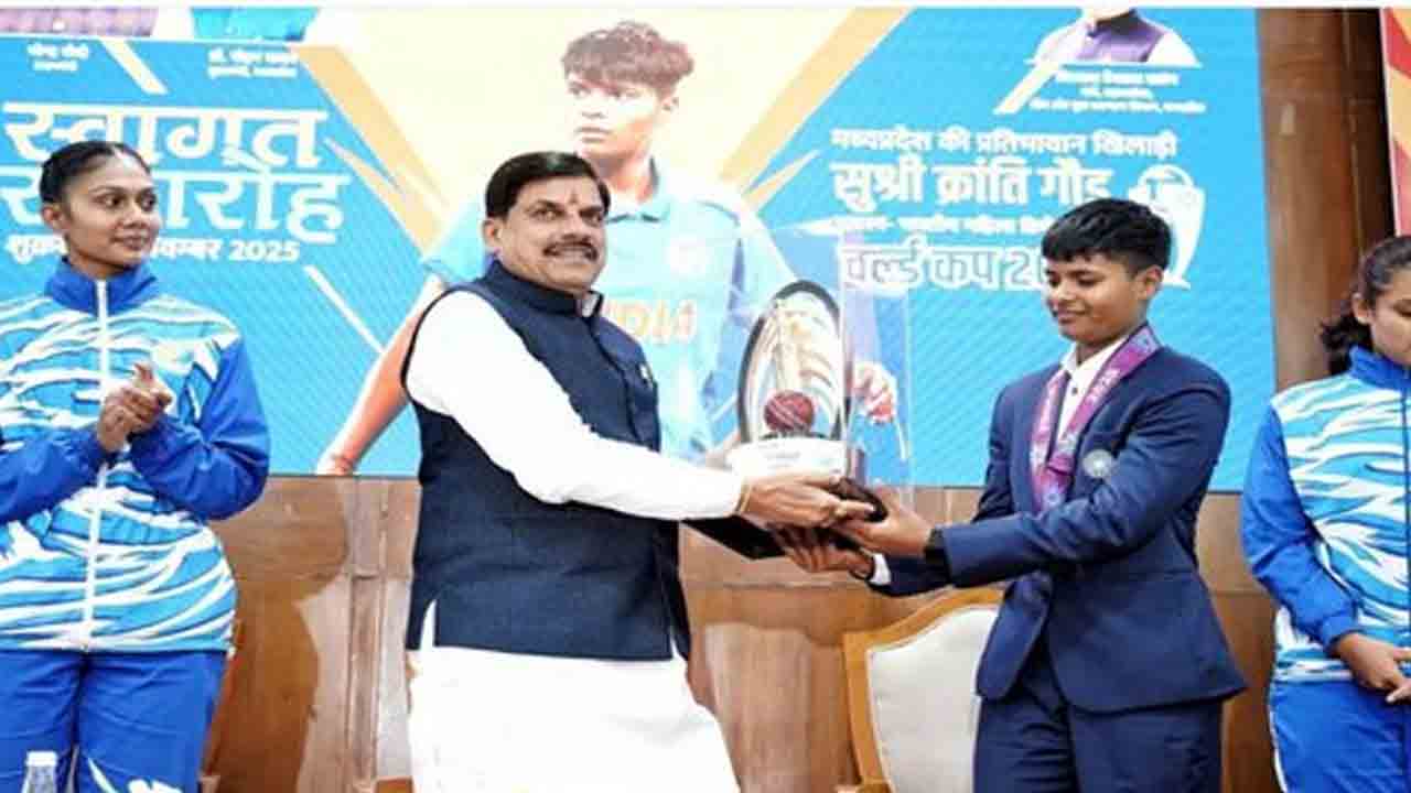 Kranti Gaud | వరల్డ్‌కప్ స్టార్ తండ్రికి పోలీస్ జాబ్.. ఎందుకో తెలుసా..!