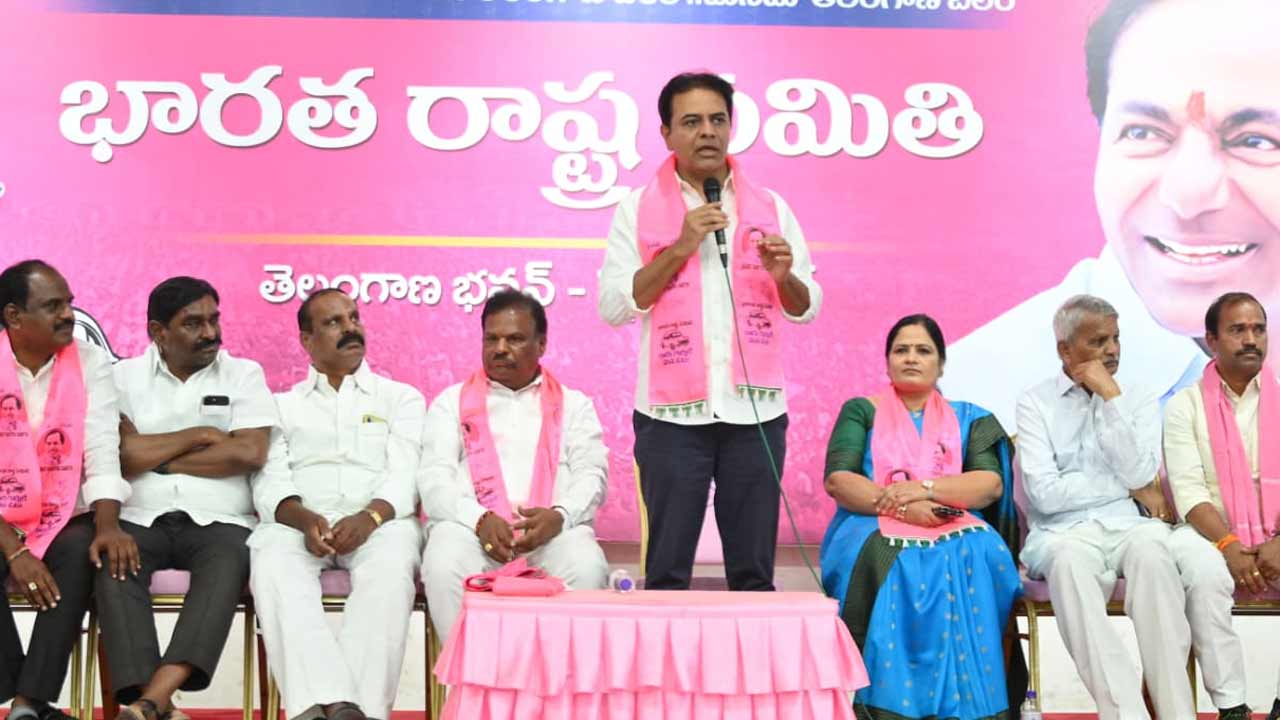 KTR | రేవంత్‌ రెడ్డి పరిపాలన చేస్తలేడు.. రియల్‌ ఎస్టేట్‌ బ్రోకర్‌ పనిచేస్తున్నాడు.. కేటీఆర్‌ ఎద్దేవా