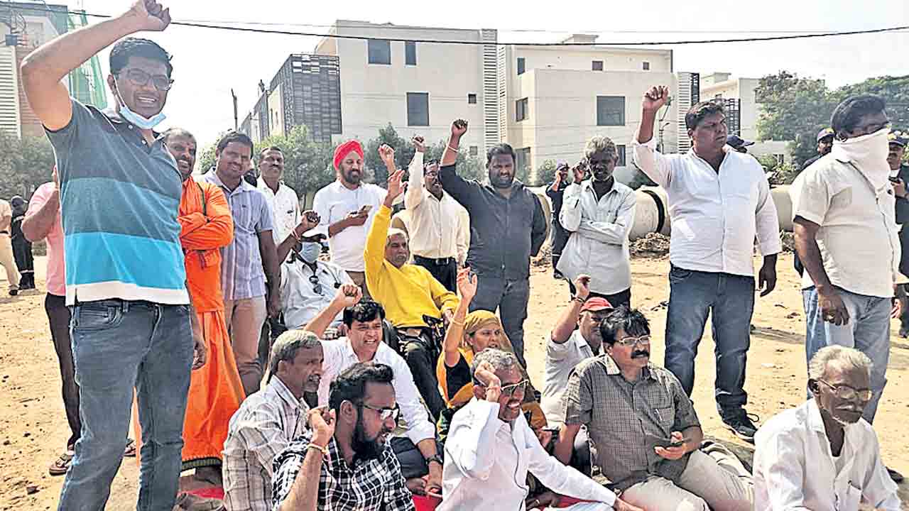 హైడ్రా.. అదే దౌర్జన్యం!.. హైకోర్టు హెచ్చరించినా మారని తీరు
