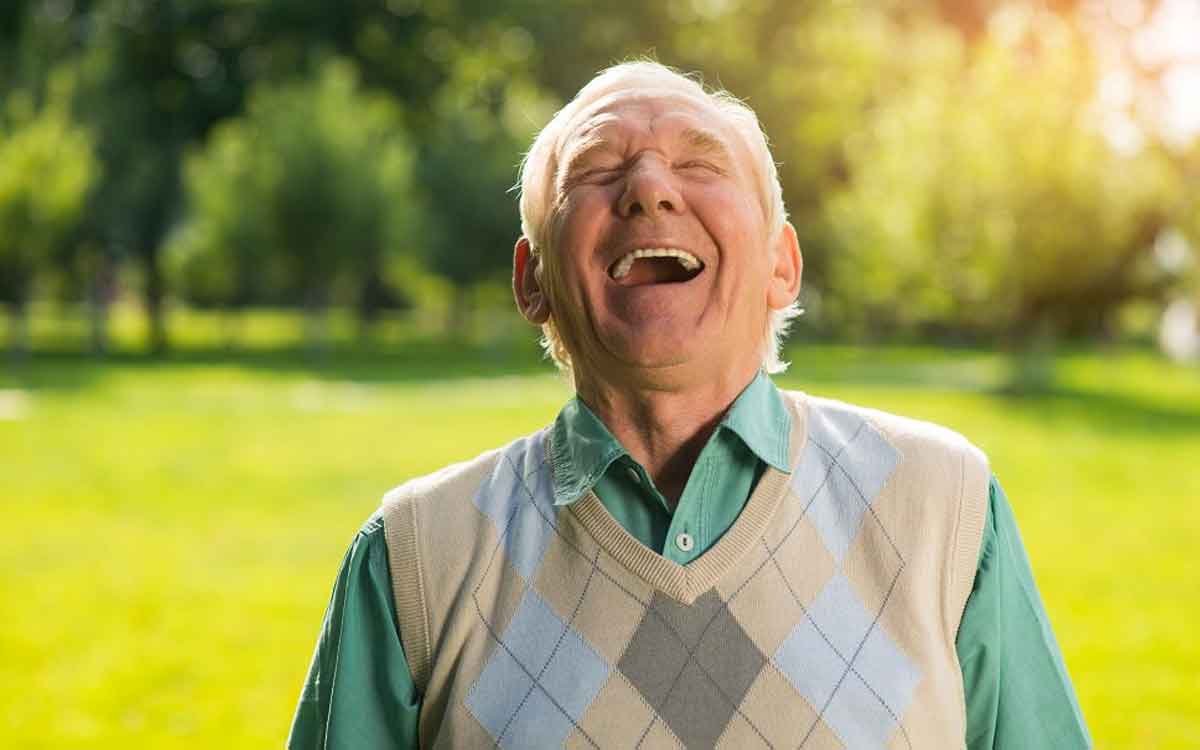 Laughing | రోజూ 15 నిమిషాల పాటు న‌వ్వితే.. ఎన్ని అద్భుత‌మైన ప్ర‌యోజ‌నాలు క‌లుగుతాయో తెలుసా..?