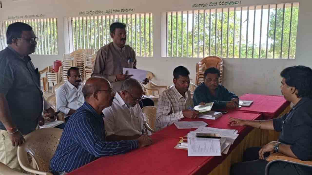 Local body elections | నామినేషన్ల స్వీకరణ పకడ్బందీగా నిర్వహించాలి.. ఏర్పాట్ల పరిశీలనలో అదనపు కలెక్టర్ చంద్రశేఖర్