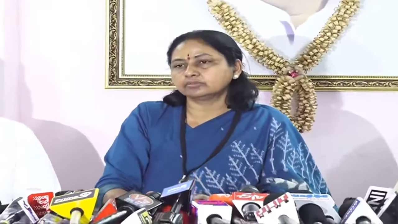 Jubilee Hills By Election | స్టేట్‌లో ఉన్న ఆకు రౌడీలంతా జూబ్లీహిల్స్‌లోనే తిరుగుతున్నారు: మాగంటి సునీత