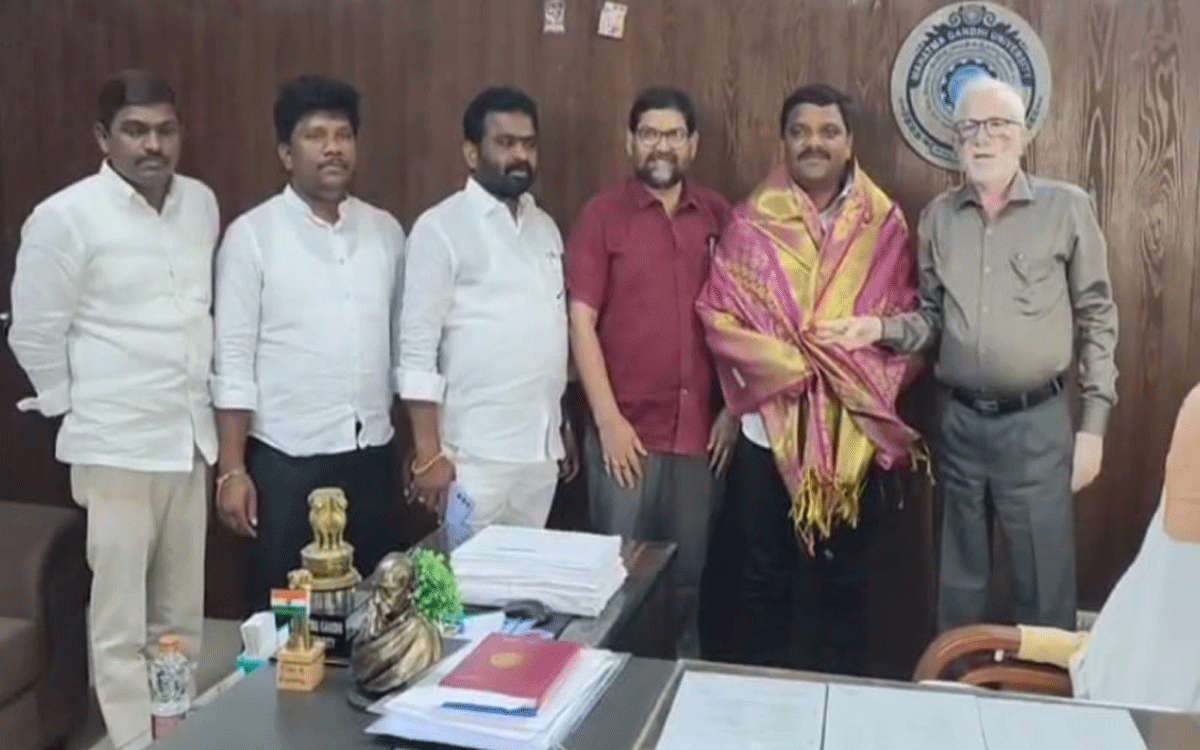 Ramagiri : ఎమ్మెల్సీ తీన్మార్ మల్లన్న ఎంజీయూ సంద‌ర్శ‌న