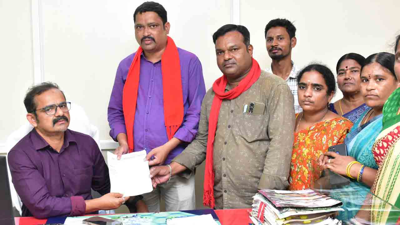 Montha cyclone | మొంథా తుఫాన్ బాధితులను ఆదుకోవాలి : దండు లక్ష్మణ్