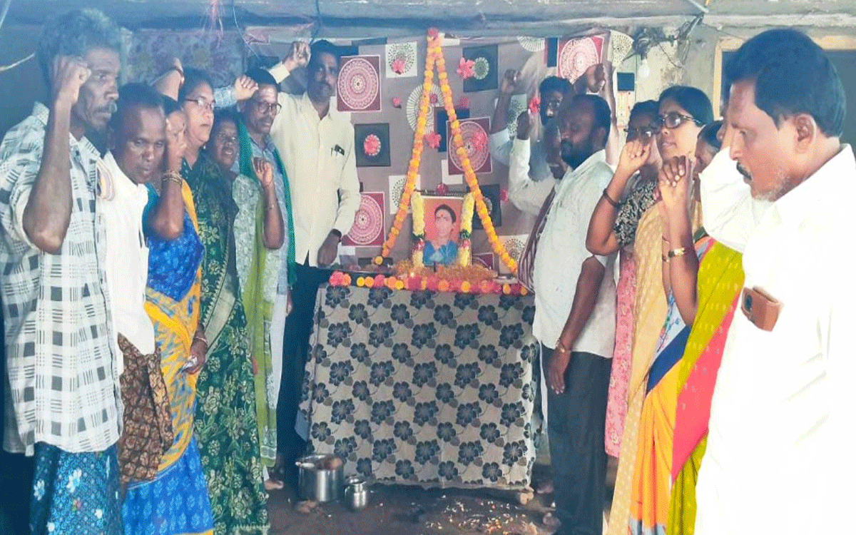 Karepally : 'ప్రజా పోరాటాల్లో అనసూర్య కుటుంబం కీలక పాత్ర'