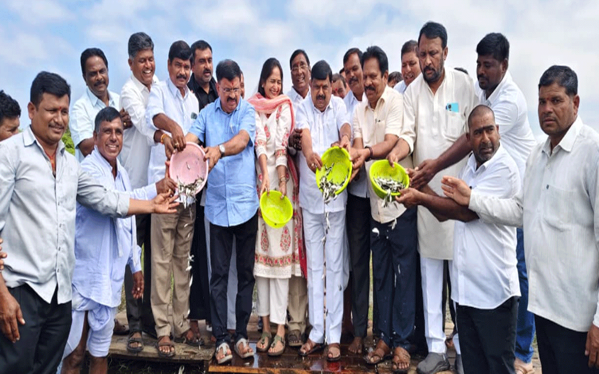 Kondamallepally : గాజీనగర్ తండాలో 33/11 కేవీ సబ్ స్టేషన్ నిర్మాణానికి శంకుస్థాపన