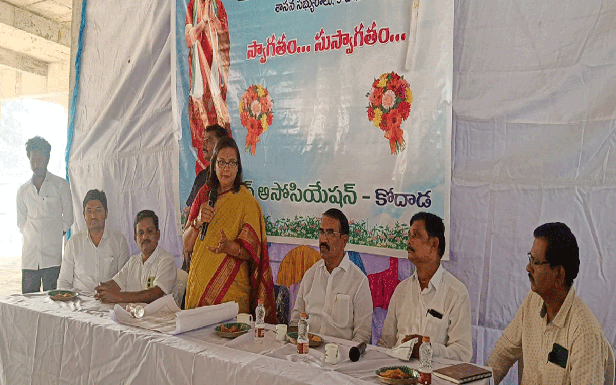 Kodada : కోదాడ‌ కోర్టు నిర్మాణ పనుల‌ను వేగవంతం చేయాలి : ఎమ్మెల్యే పద్మావతి