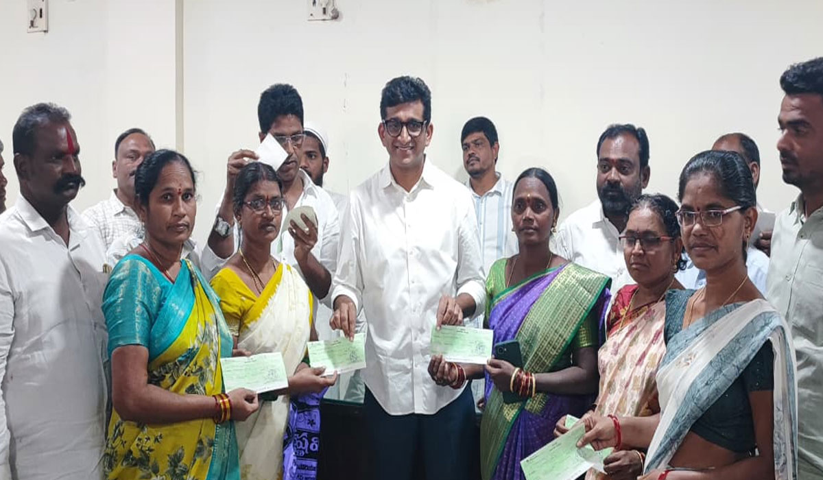 MLA Dr. Kalvakuntla Sanjay | కేసీఆర్ పాలనలోనే తెలంగాణ సమగ్రాభివృద్ధి.. కోరుట్ల ఎమ్మెల్యే డాక్టర్ కల్వకుంట్ల సంజయ్