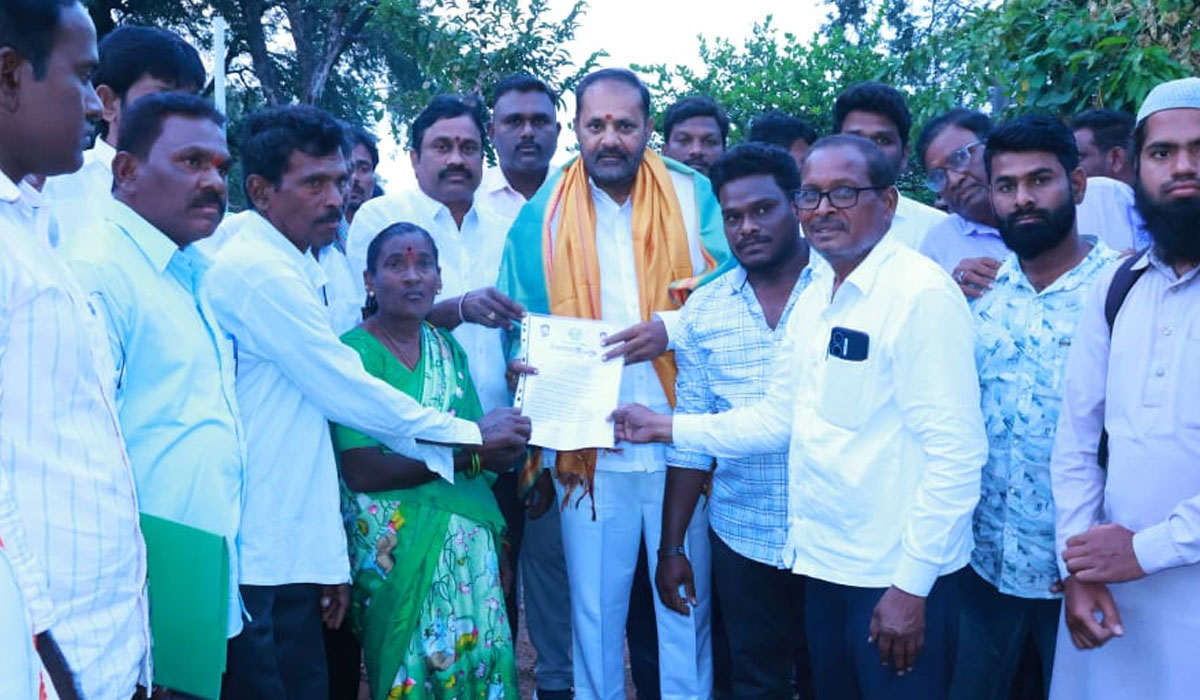 MLA CH Vijayaramana Rao | గ్రామీణ ప్రాంతాల అభివృద్ధికి ప్రత్యేక కృషి.. పెద్దపల్లి ఎమ్మెల్యే సీహెచ్ విజయరమణారావు