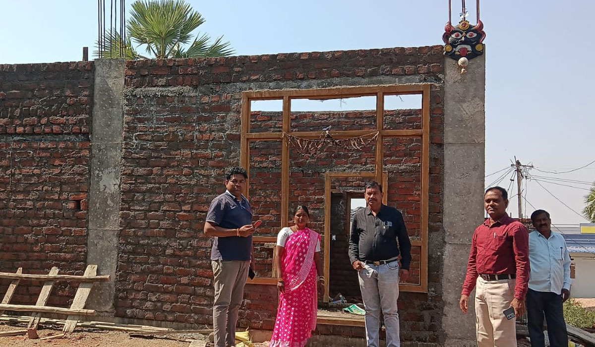 Sarangapur | ఇందిరమ్మ ఇండ్ల నిర్మాణాలు వేగవంతం చేయాలి.. సారంగాపూర్‌ ఎంపీడీవో గంగాధర్‌