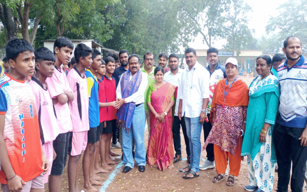 Kattangur : విద్యార్థులు చదువుతో పాటు క్రీడల్లోనూ రాణించాలి : ఎంపీడీఓ జ్ఞానప్రకాశ్ రావు