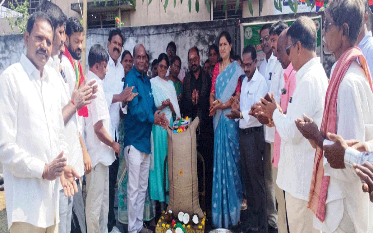 Karepally : ‘ధాన్యం కొనుగోలు కేంద్రాలతో మద్దతు ధర’