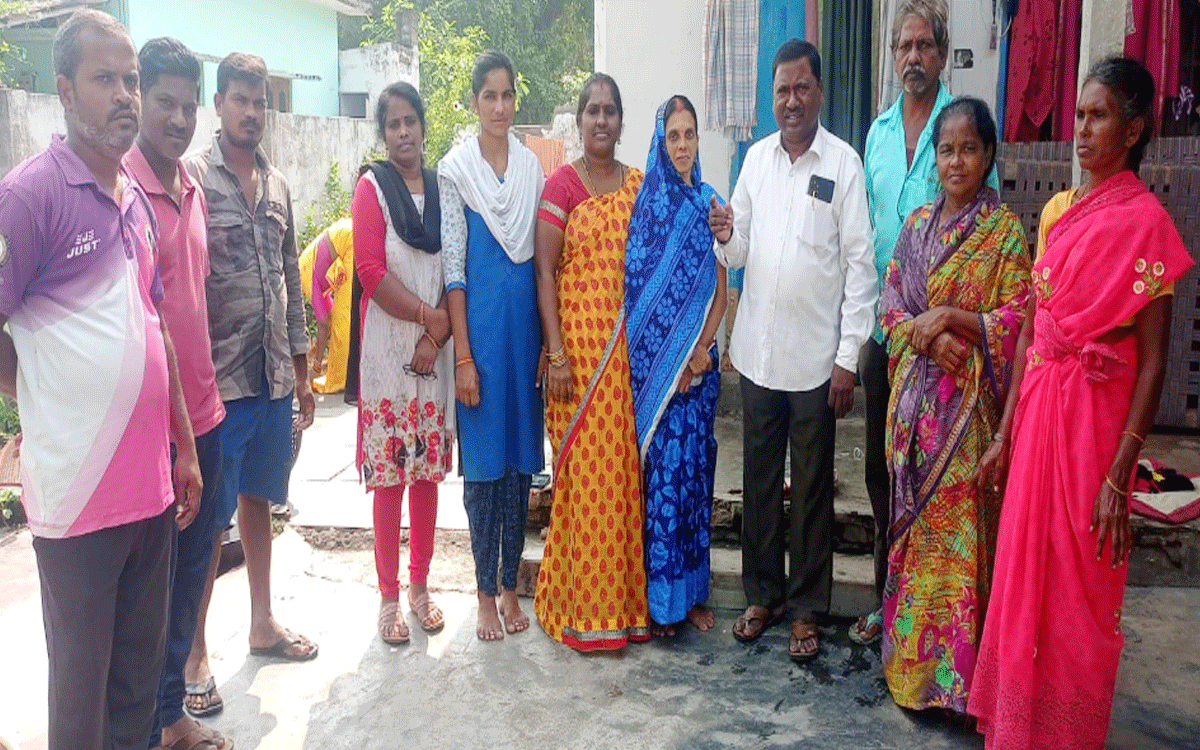 Ramavaram : 'గృహ నిర్మాణ సామగ్రి రేట్ల పెరుగుదలను నియంత్రించాలి'