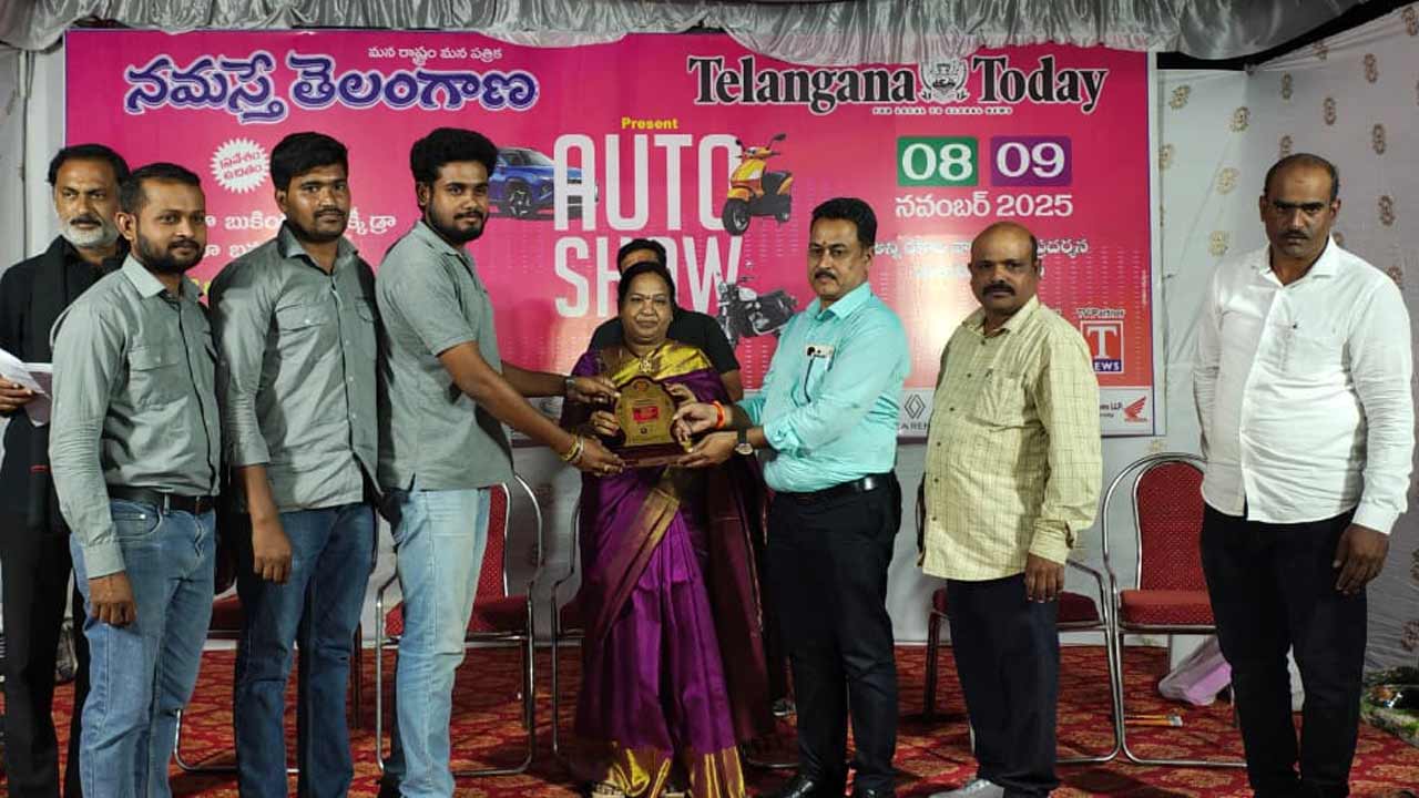 ప్రజా సేవలో నమస్తే తెలంగాణ కృషి ప్రశంసనీయం: ఖమ్మం మేయర్ పూనకొల్లు నీరజ