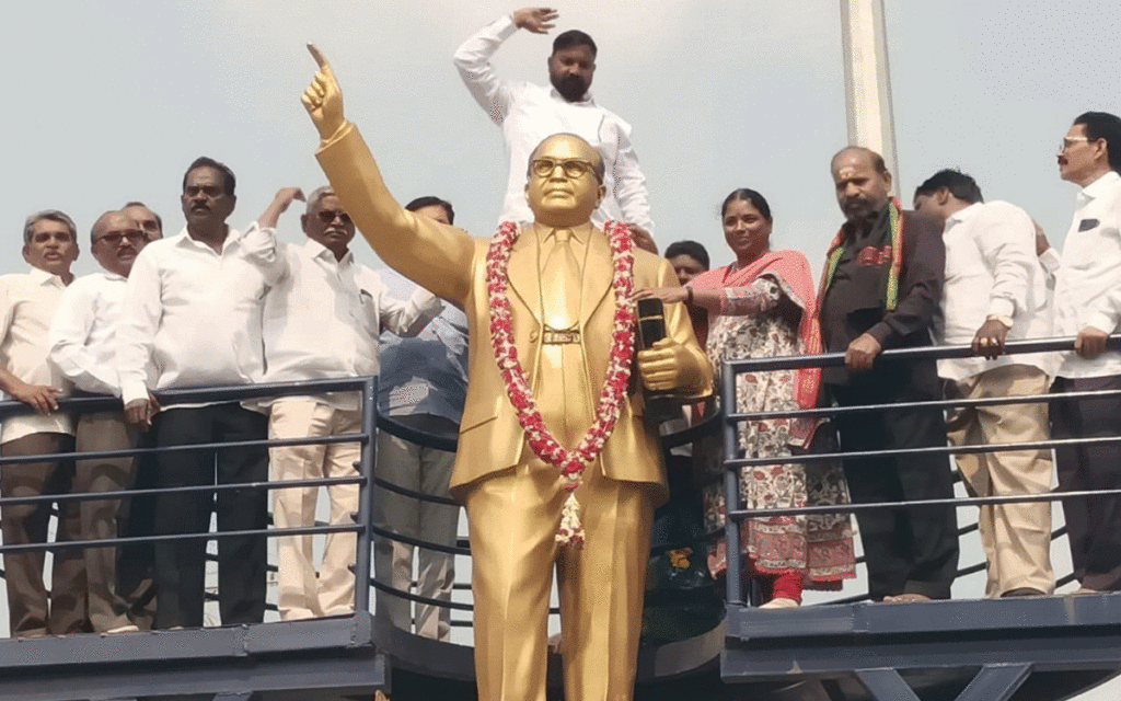 Palvancha : పాల్వంచలో ఘనంగా భారత రాజ్యాంగ దినోత్సవం