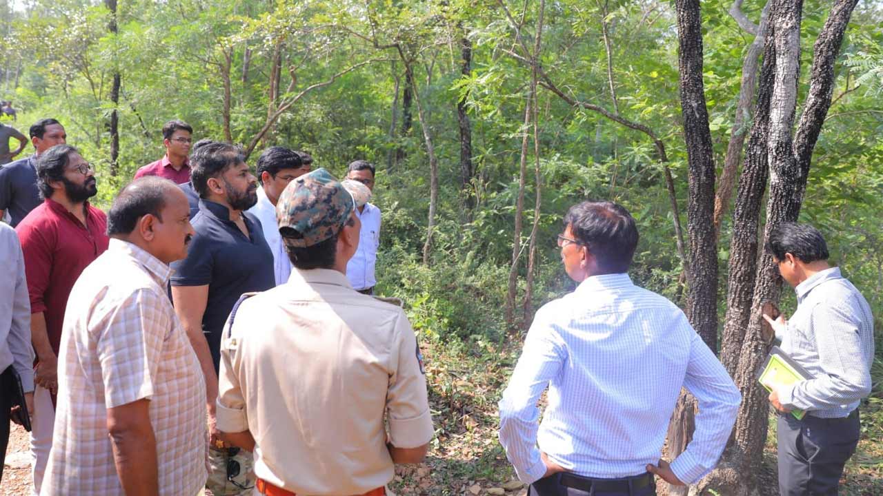 తిరుపతి జిల్లా మామండూరు అటవీ ప్రాంతాన్ని పరిశీలించిన ఏపీ డిప్యూటీ సీఎం పవన్ కల్యాణ్‌