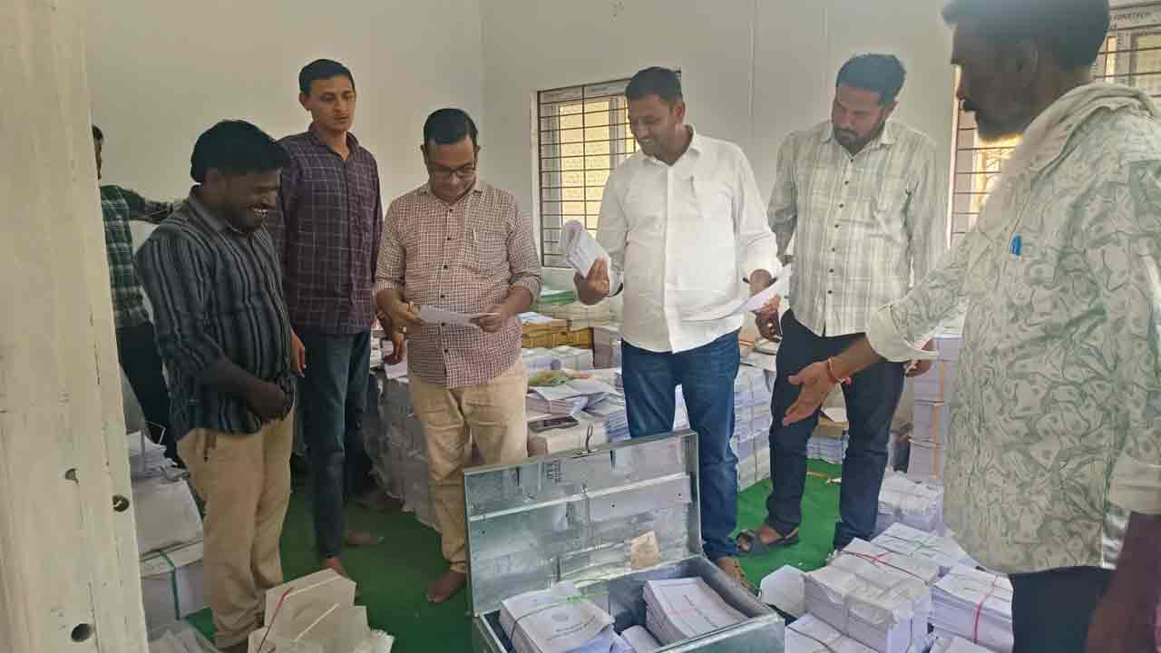 Peddapalli | పెద్దపల్లి మండలంలో మొదలైన ఎన్నికల సందడి.. మూడో విడత ఎలక్షన్‌కు నామినేషన్ కేంద్రాలు ఏర్పాటు