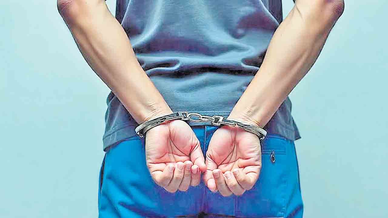 అరెస్టుకు కారణాలను చెప్పాల్సిందే